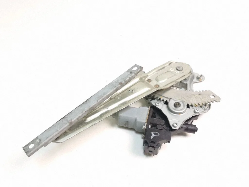 Rear door window regulator with motor 827310V01B