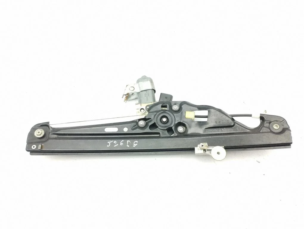 Rear door window regulator with motor 6922320