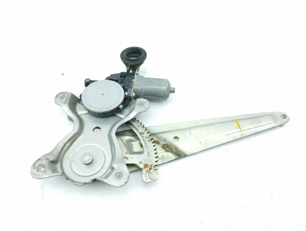 Rear door window regulator with motor – Toyota RAV 4 (XA30) (2006-2016)