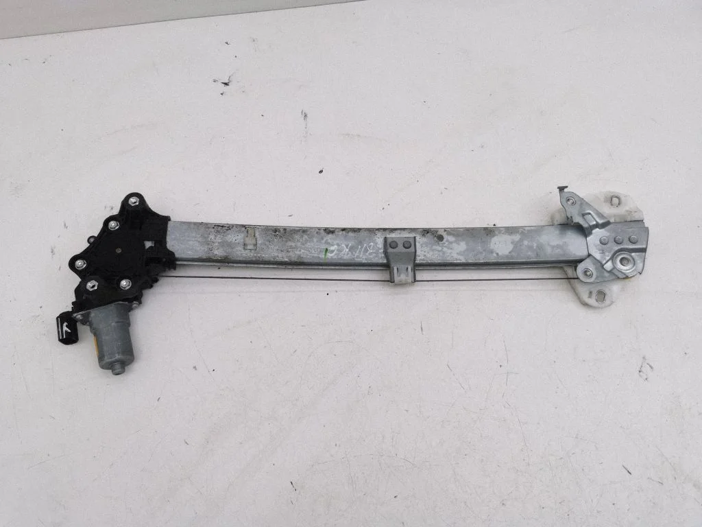 Rear door window regulator with motor WR15027