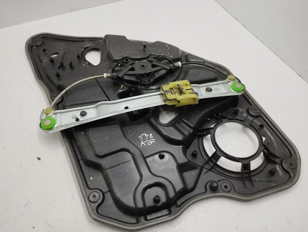 Rear door window regulator with motor 964290100