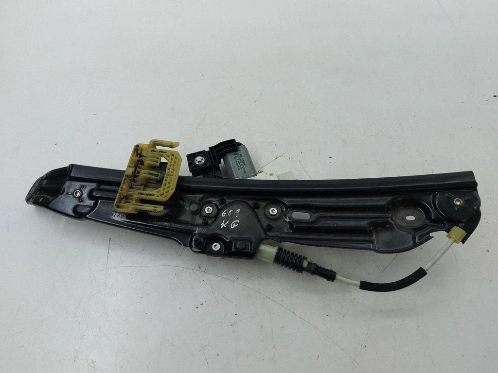 Rear door window regulator with motor 72481710