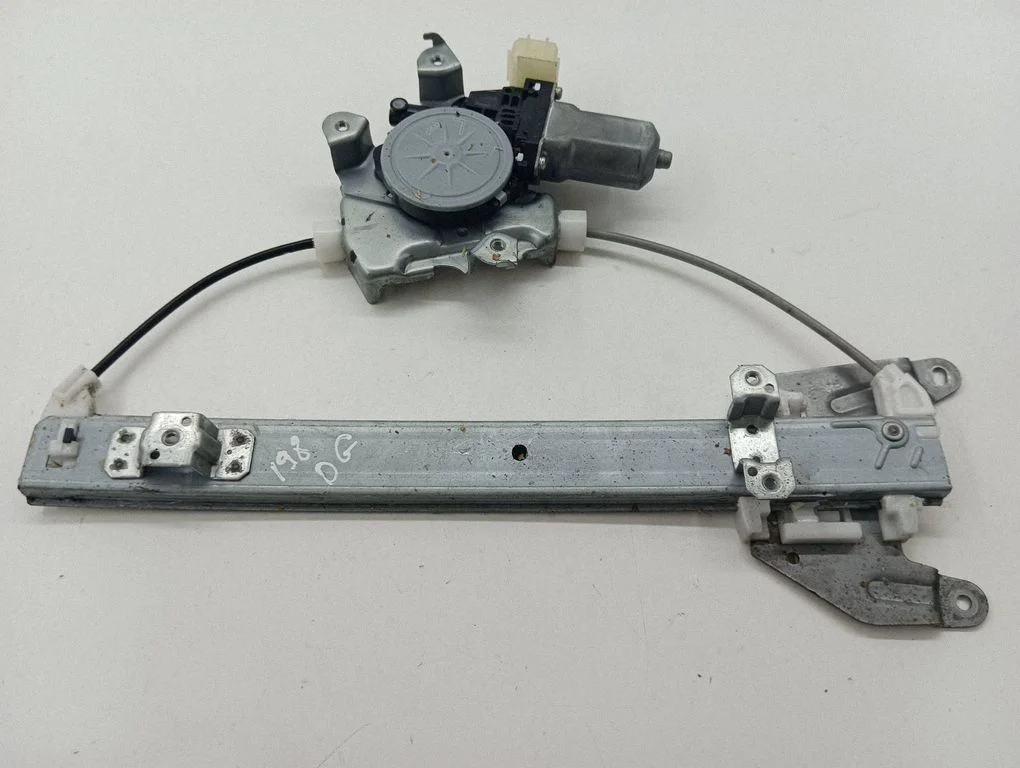 Rear door window regulator with motor – right