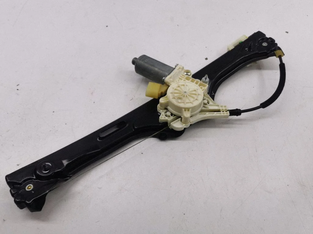 Rear door window regulator with motor 6967262
