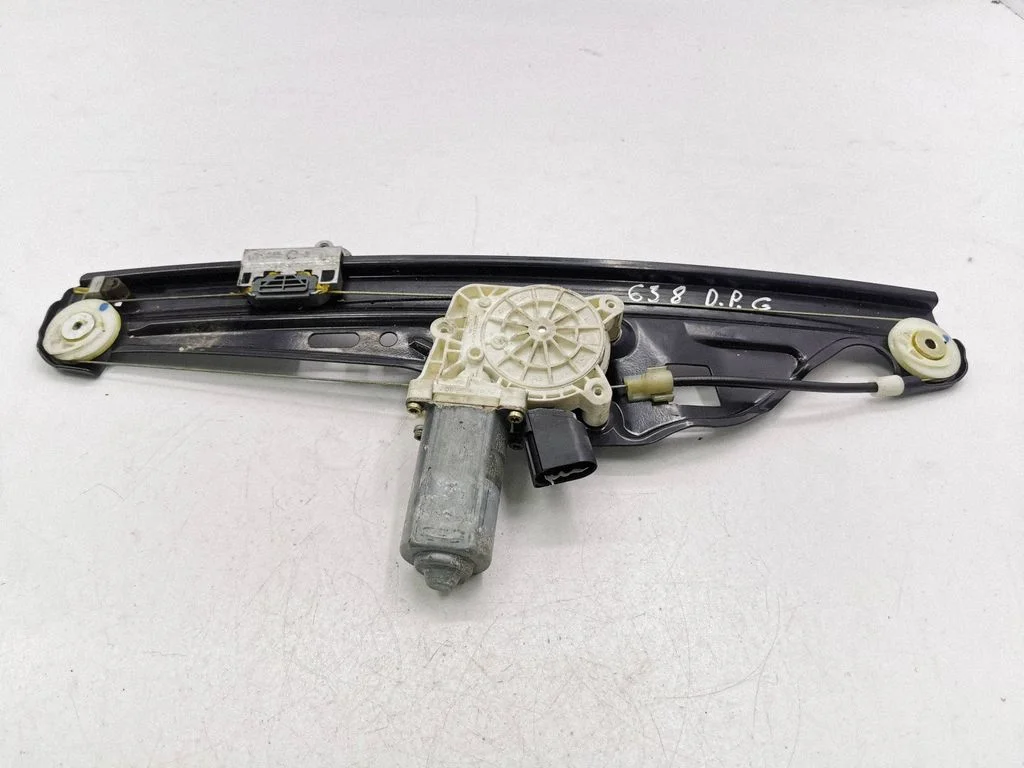 Rear door window regulator with motor 6922320
