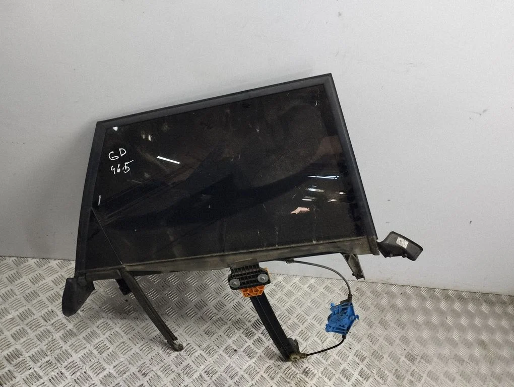 Rear door window regulator with motor 8E0839462B