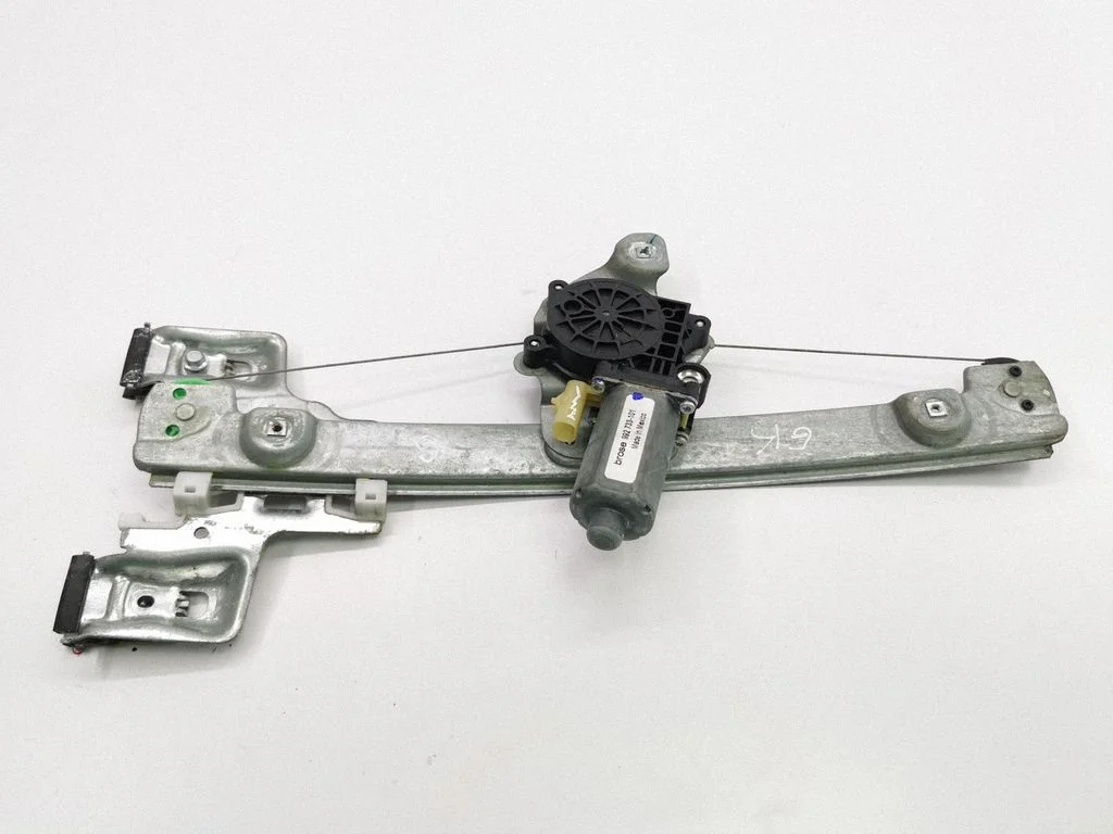 Rear door window regulator with motor 992733101