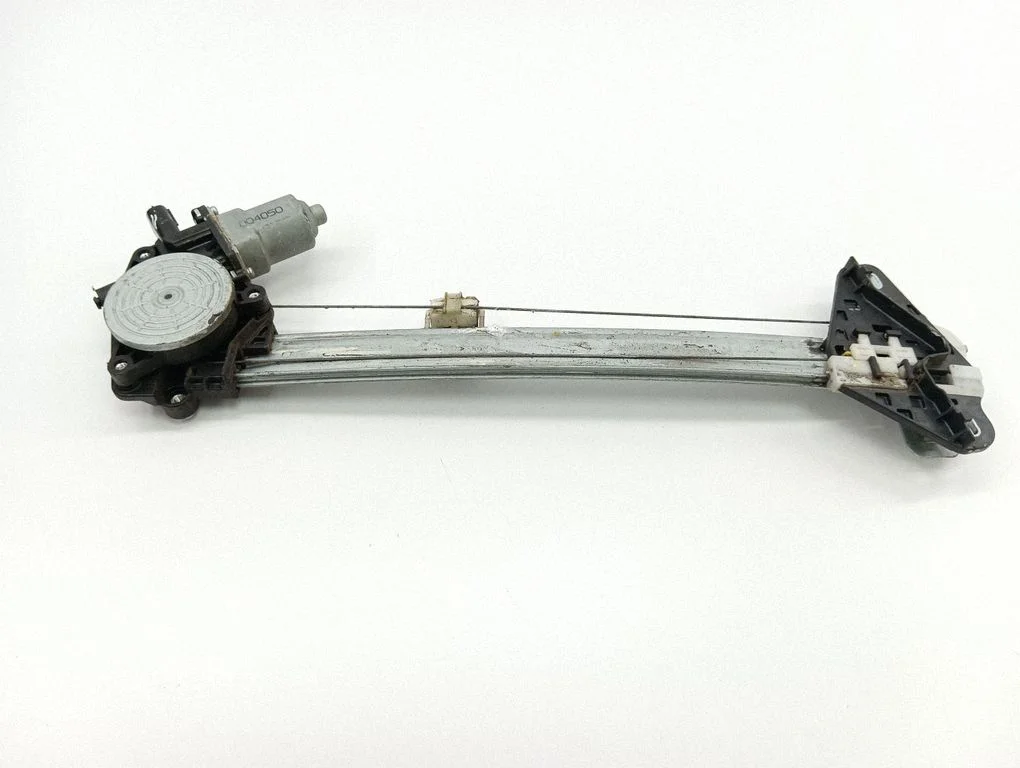 Rear door window regulator with motor 004050