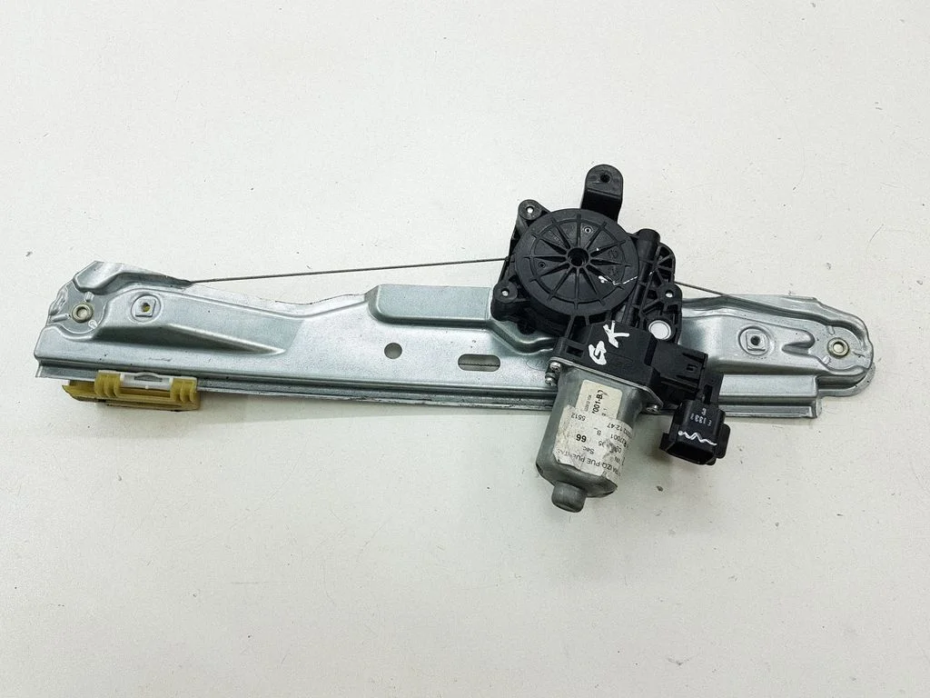 Rear door window regulator with motor AM51R27001B