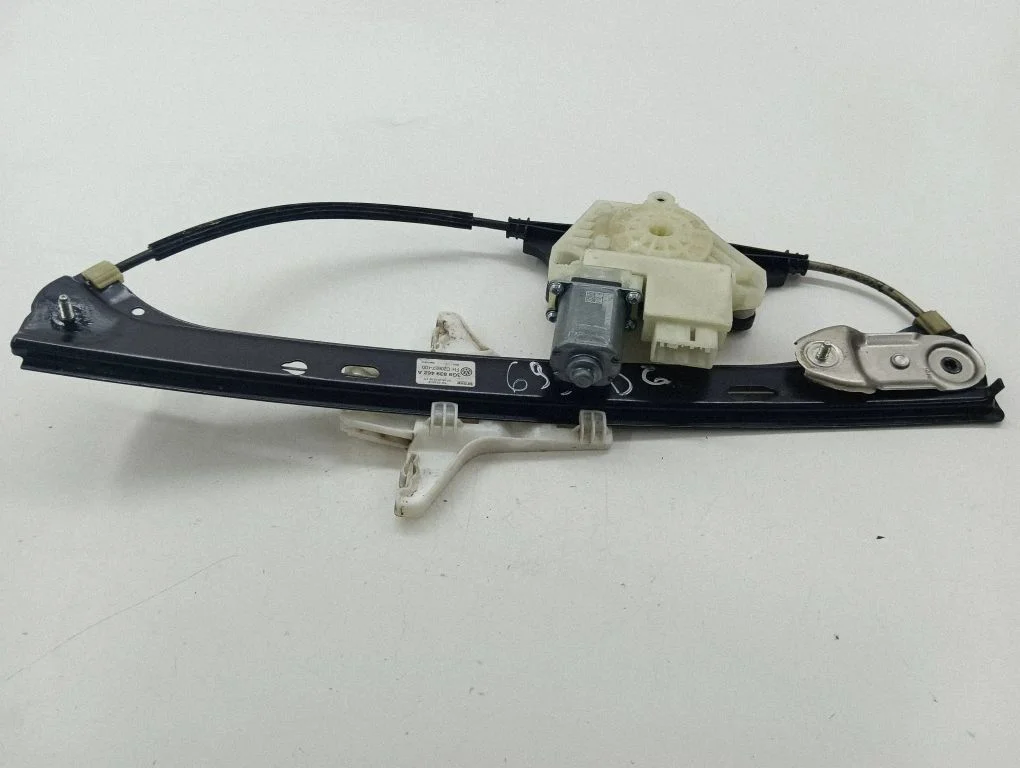 Rear door window regulator with motor 3G9839462A