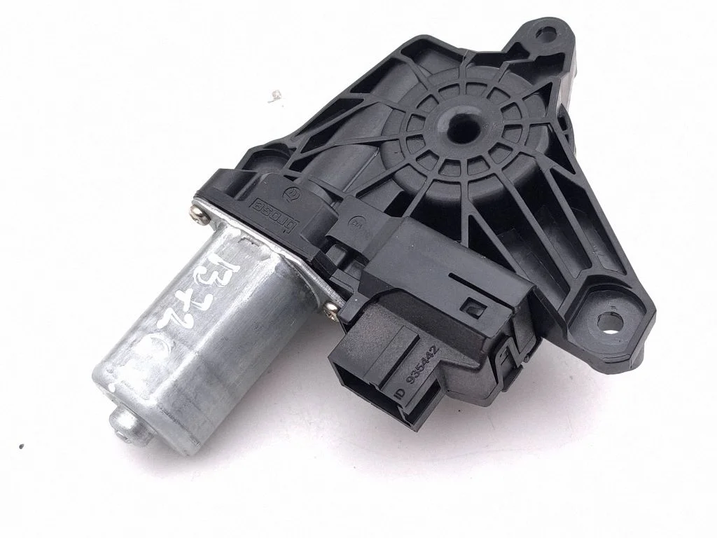 Aizmugurējā loga pacēlāja motoriņš A2139060502