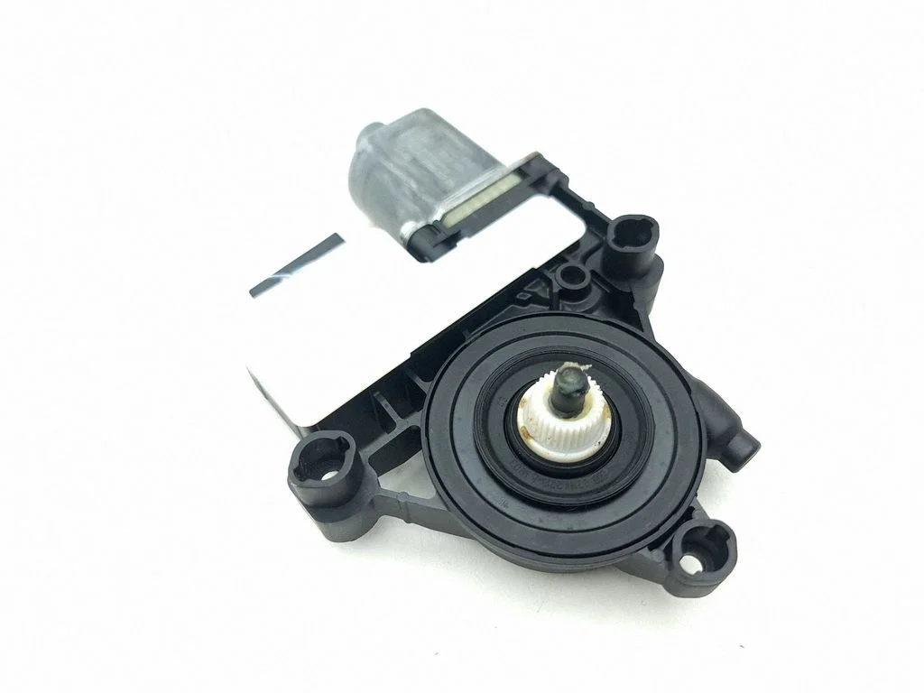 Aizmugurējā loga pacēlāja motoriņš 5Q0959408D