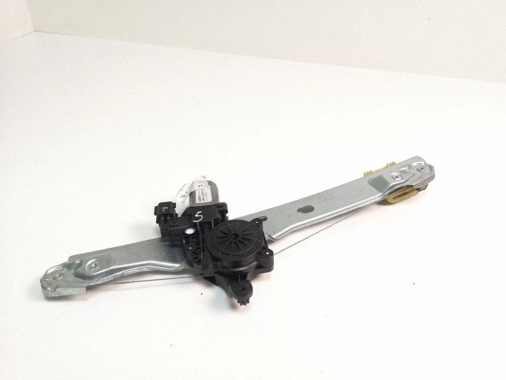 Rear door window regulator with motor AM51U27001BB