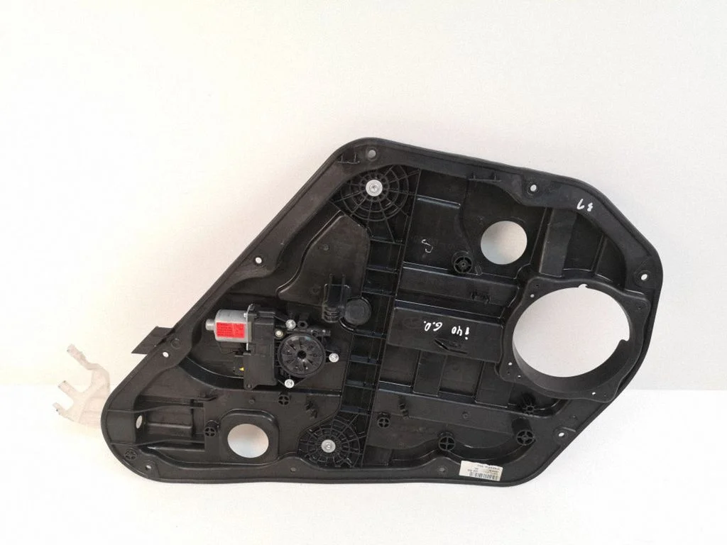 Rear door window regulator with motor 834603Z010