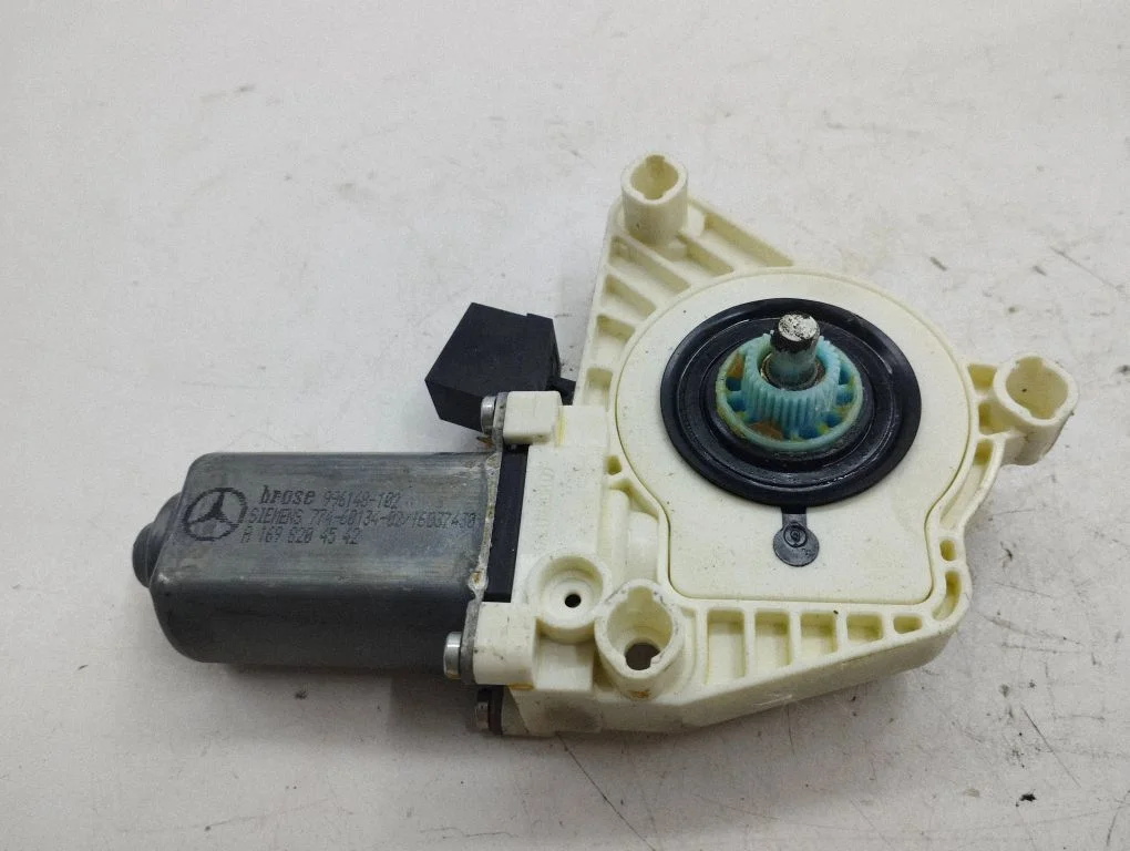 Aizmugurējā loga pacēlāja motoriņš A1698204542