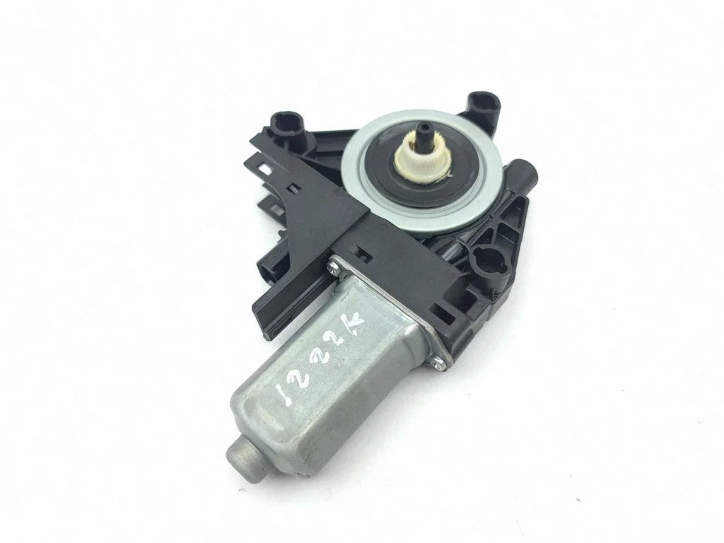 Rear door window regulator motor 931402103