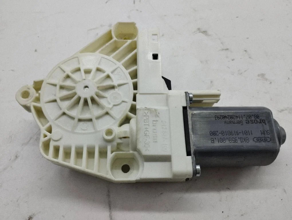 Aizmugurējā loga pacēlāja motoriņš 919808200