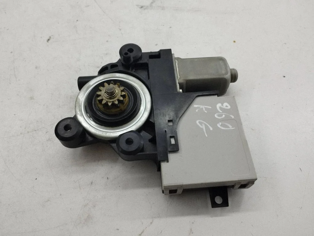 Tagaukse aknatõstuki mootor 7M5T14B534