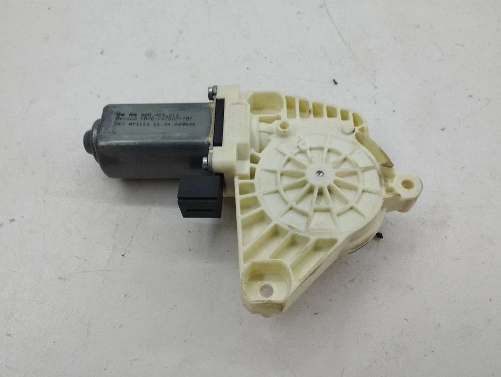 Aizmugurējā loga pacēlāja motoriņš 80A959811