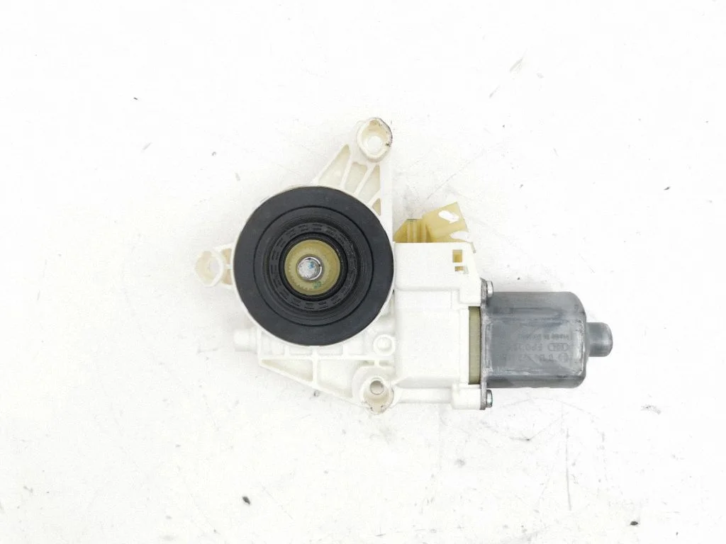 Rear door window regulator motor A2518200208