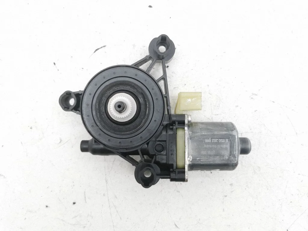Rear door window regulator motor 5Q0959801