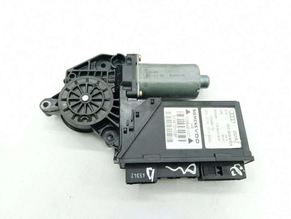 Rear door window regulator motor 0130821766