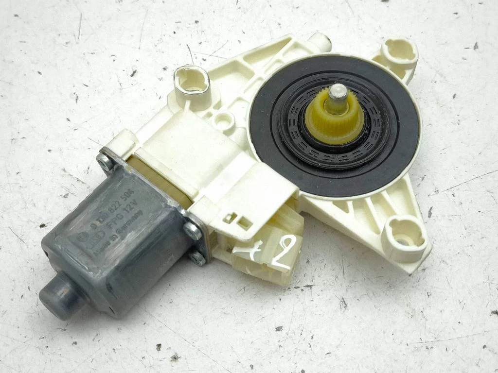 Rear door window regulator motor – Mercedes-Benz GLK-Class (X204) (2008-2016)