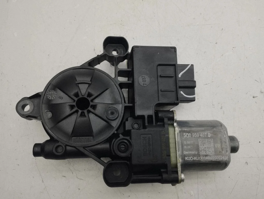 Rear door window regulator motor 5Q0959407D