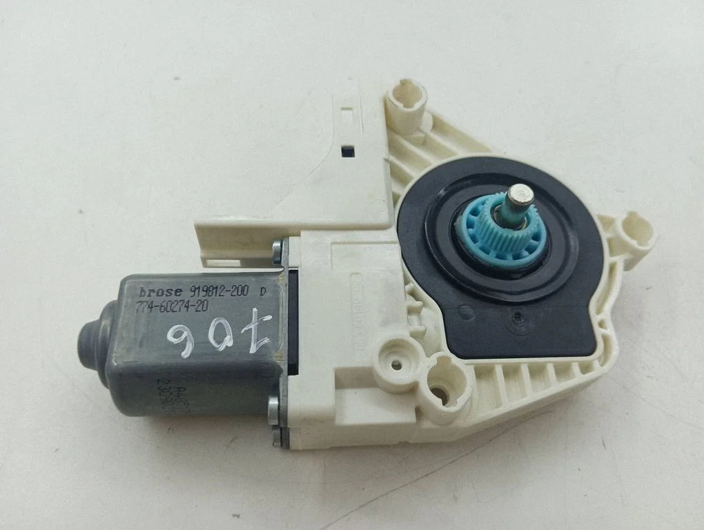 Rear door window regulator motor 8K0959811A