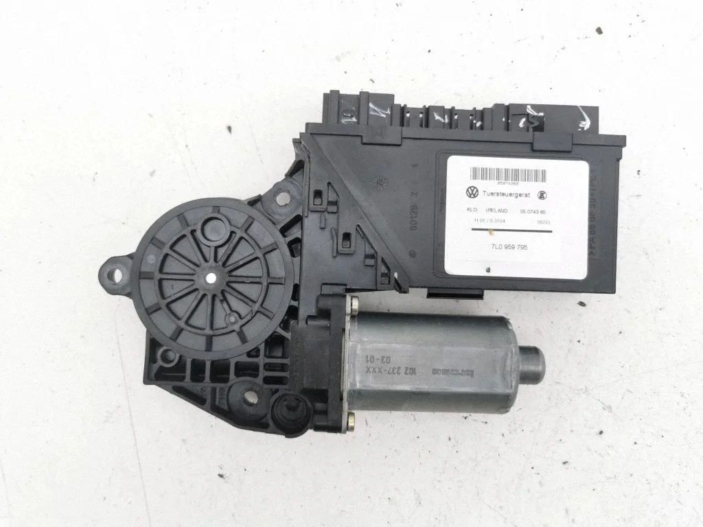 Rear door window regulator motor – Porsche Cayenne (9PA) (2002-2010)