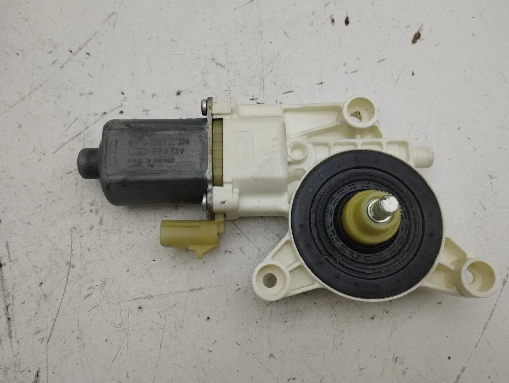 Rear door window regulator motor 3018076D