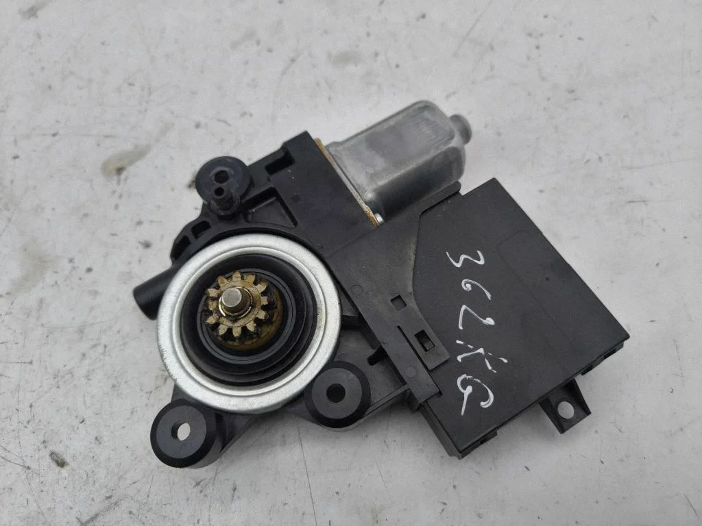 Rear door window regulator motor 979039100
