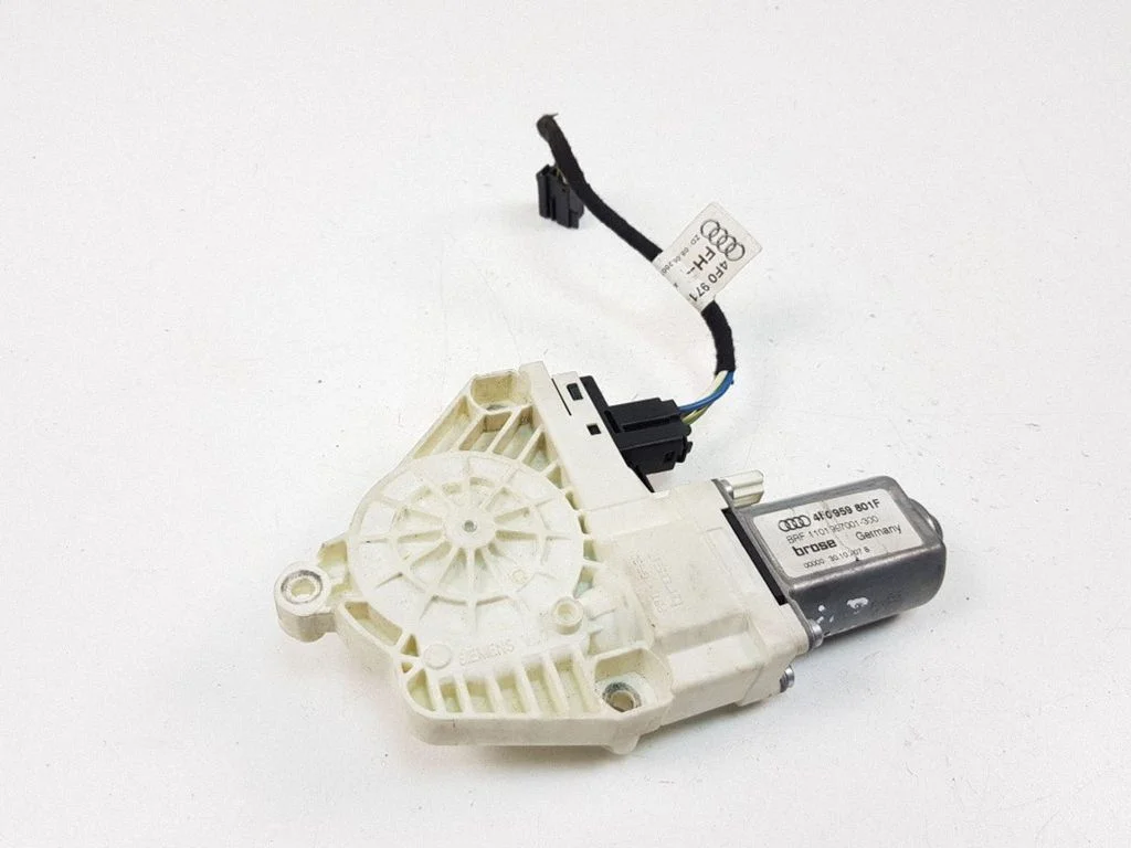 Aizmugurējā loga pacēlāja motoriņš 4F0959801F