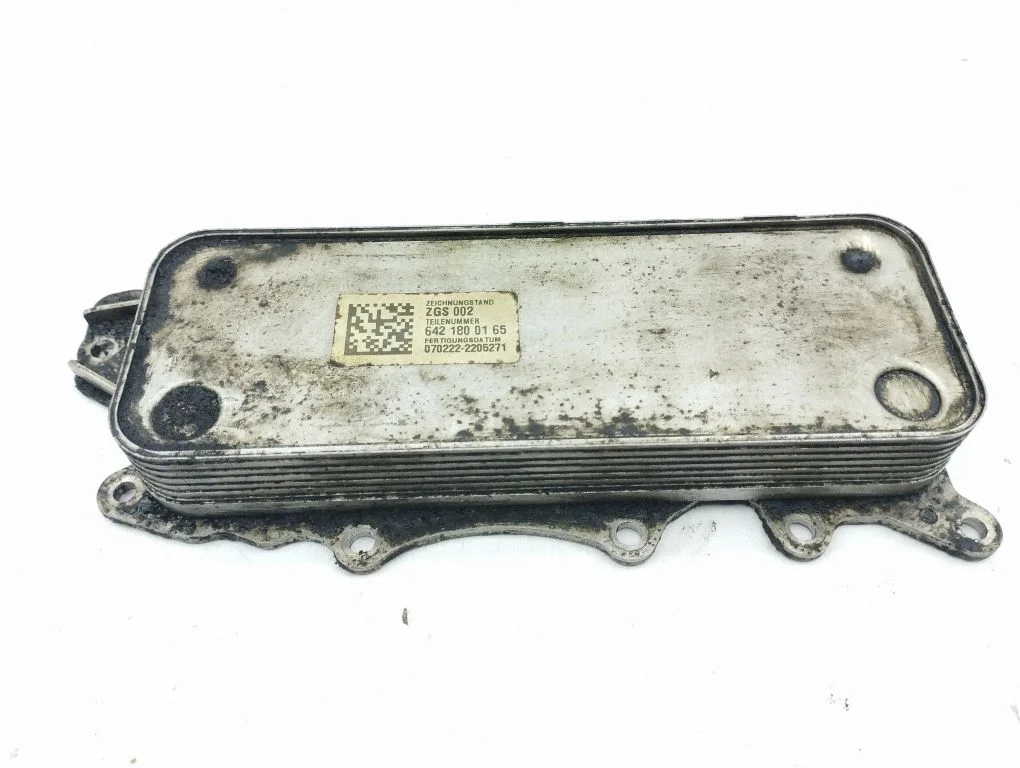 Oil filter mounting bracket 6421800165