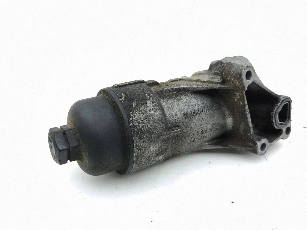 Eļļas filtra turētājs/dzesētājs A6401800510