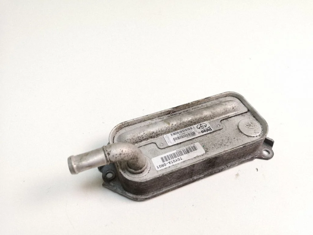 Oil filter mounting bracket 157100R010C