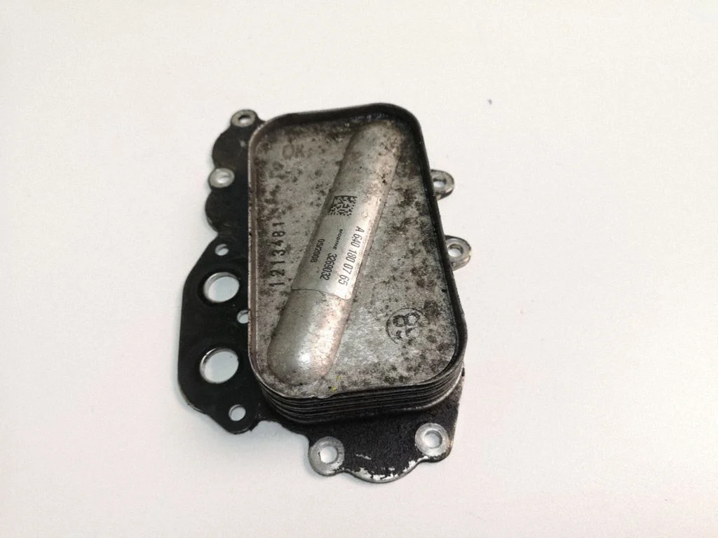 Eļļas filtra turētājs/dzesētājs – Mercedes-Benz A klase W169 (2004-2012)