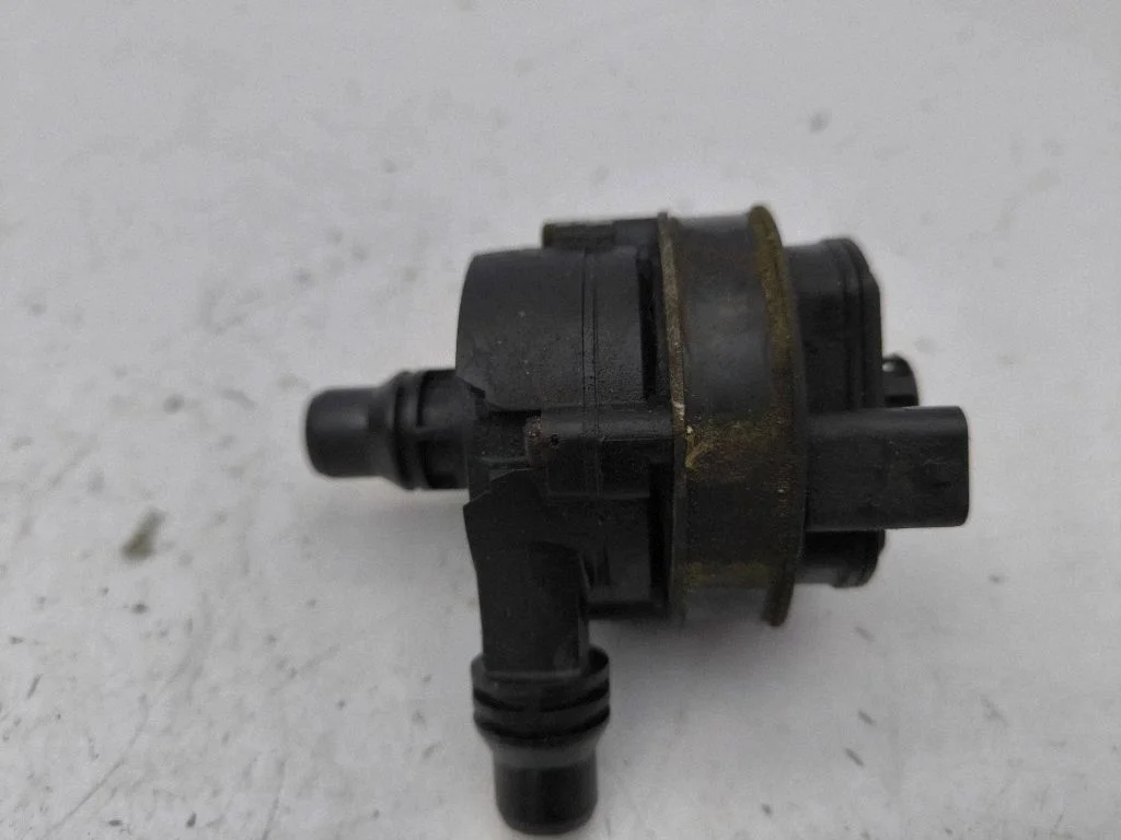 Elektriline lisatsirkulatsioonipump – BMW i3 (2013-)