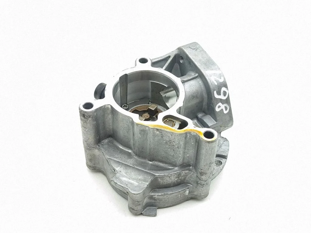 Vaakumpump 06N145100E