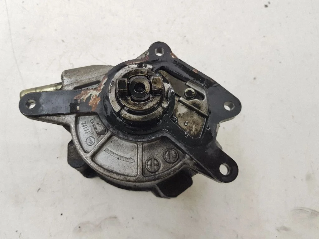 Vacuum pump – Mercedes-Benz R-Class W251 (2005-2013)