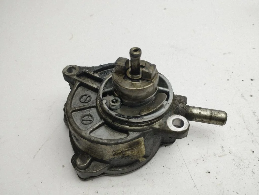 Vacuum pump LA1231052
