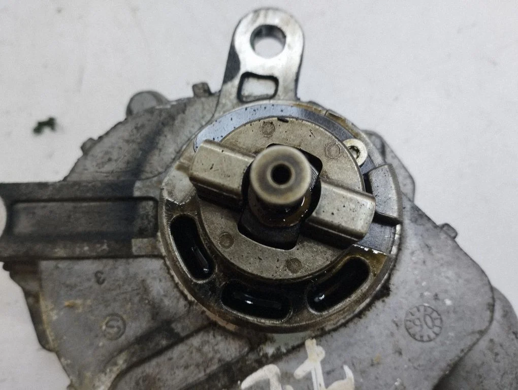Vacuum pump
