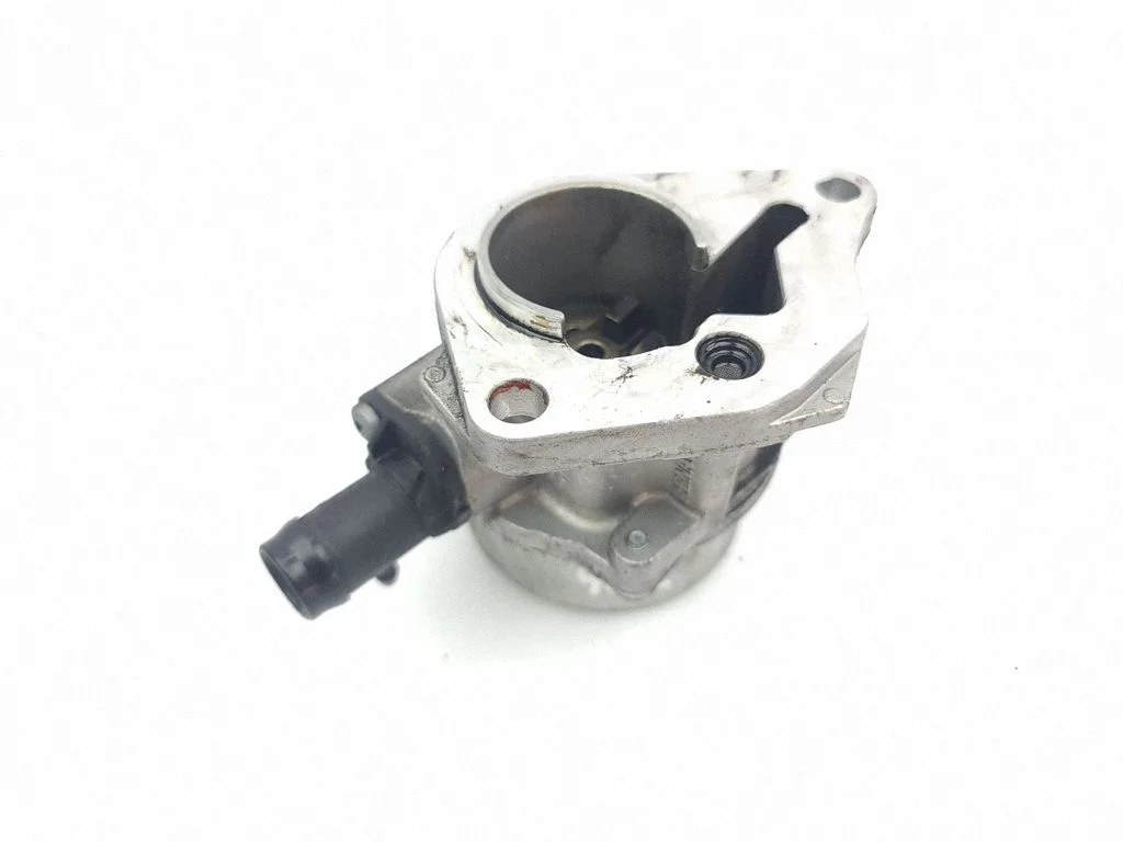 Vaakumpump – Infiniti Q30 (2015-2018)