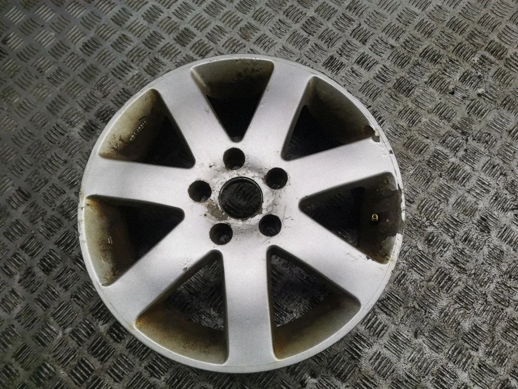 R16 alloy rim – Mercedes-Benz Vito Viano W639 (2003-2014)