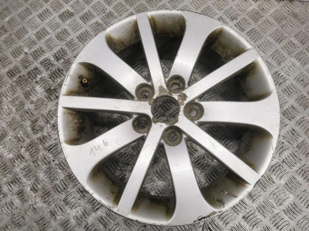 R16 alloy rim