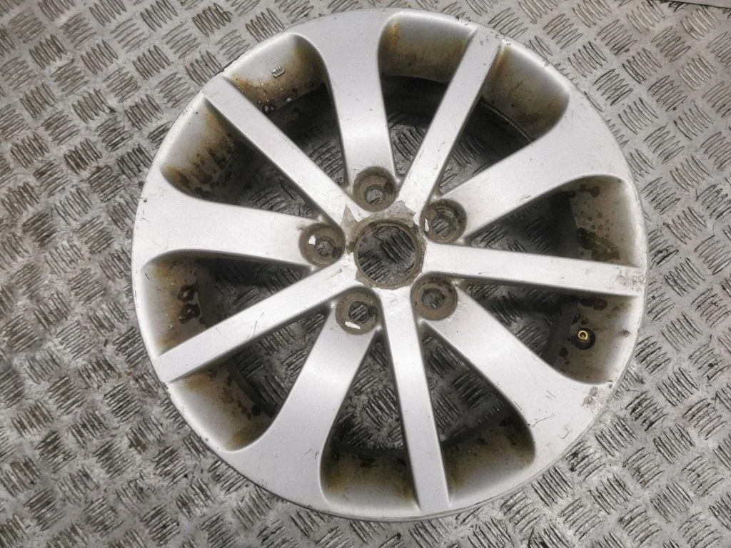 R16 alloy rim
