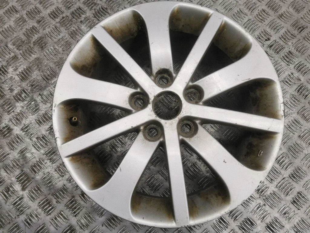 R16 alloy rim