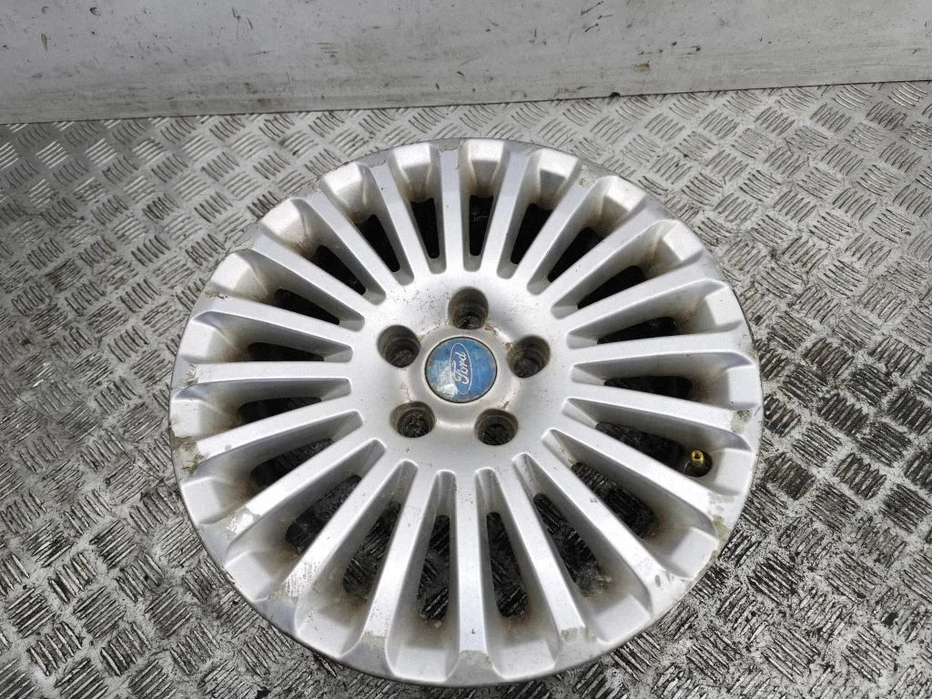 R16 alloy rim
