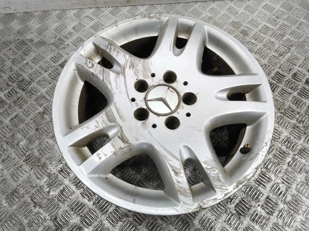 R16 alloy rim A2114013302