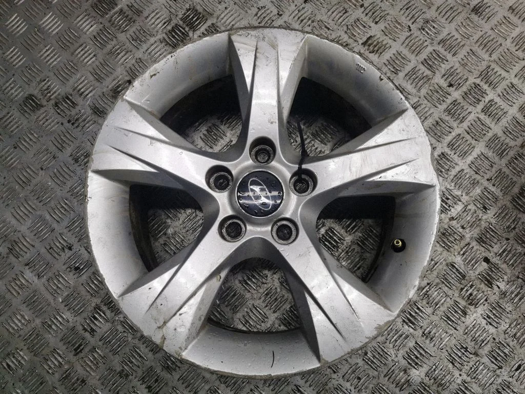 R16 alloy rim